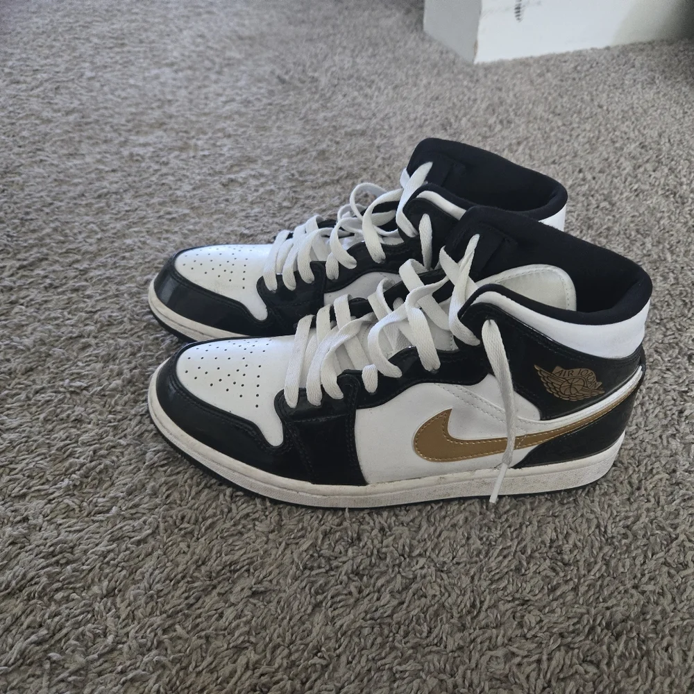 Air Jordan 1 Mid SE w/box
